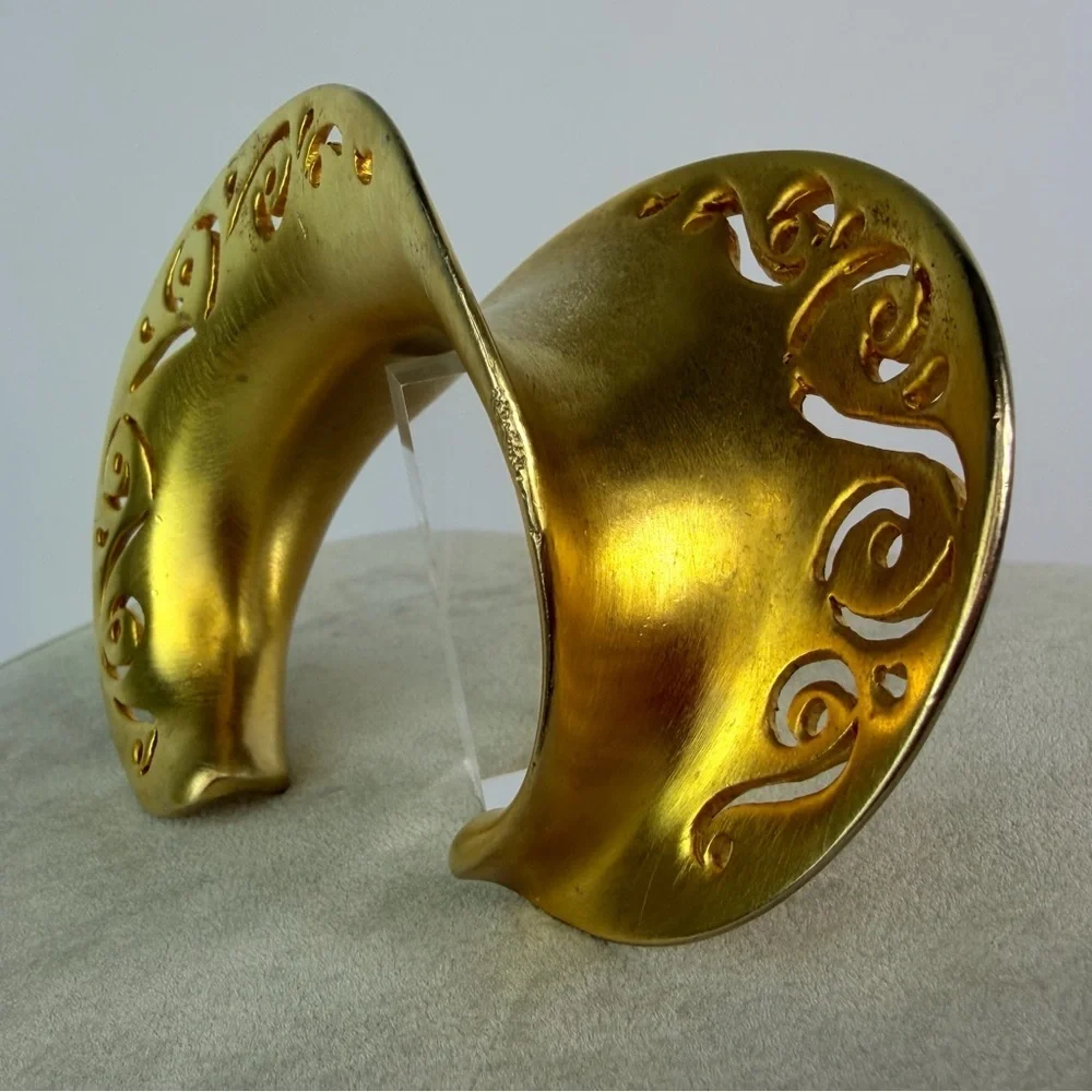 Clara Kasavina studio vintage  crescent shape cuff bracelet